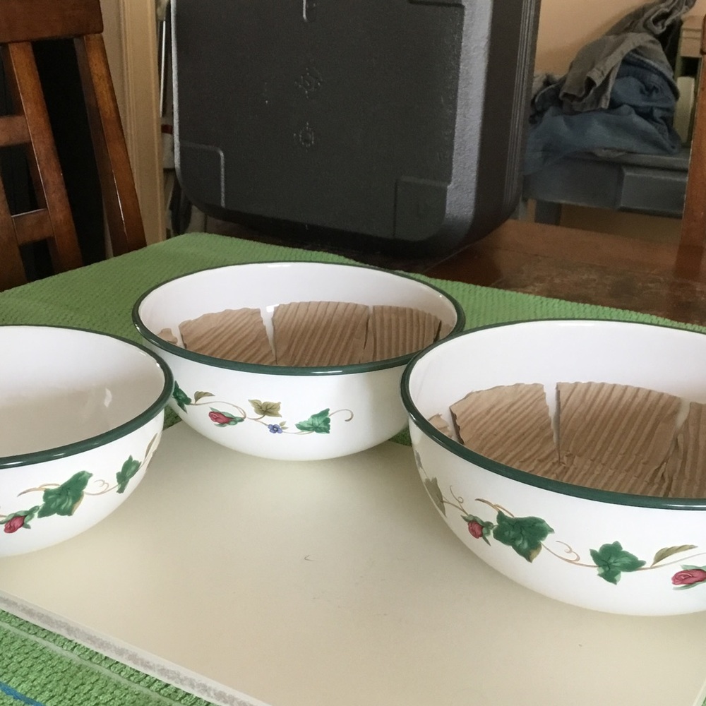 Floral Patterned  3 Bowl Set